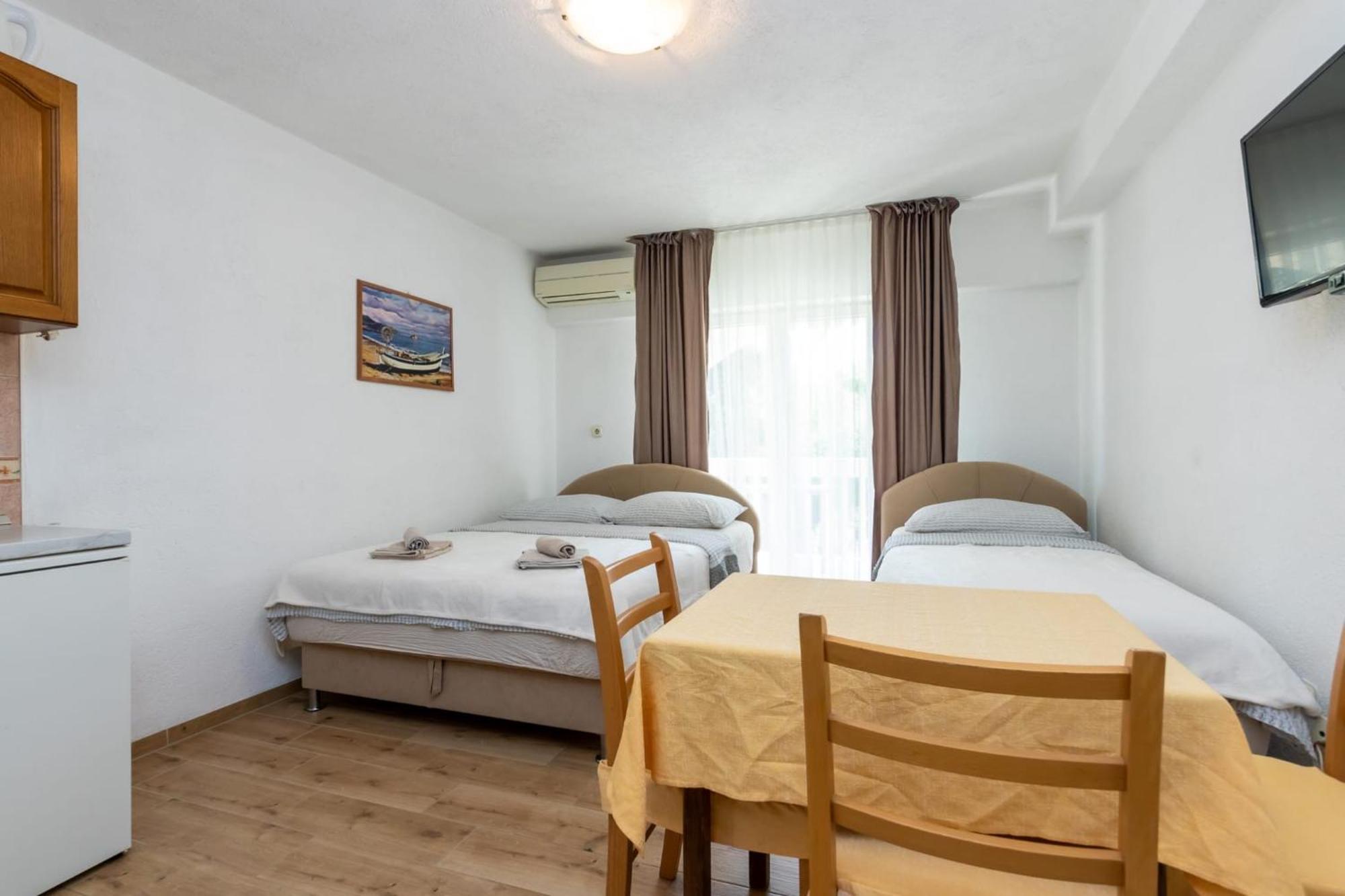Apartments Dino Каштела Экстерьер фото