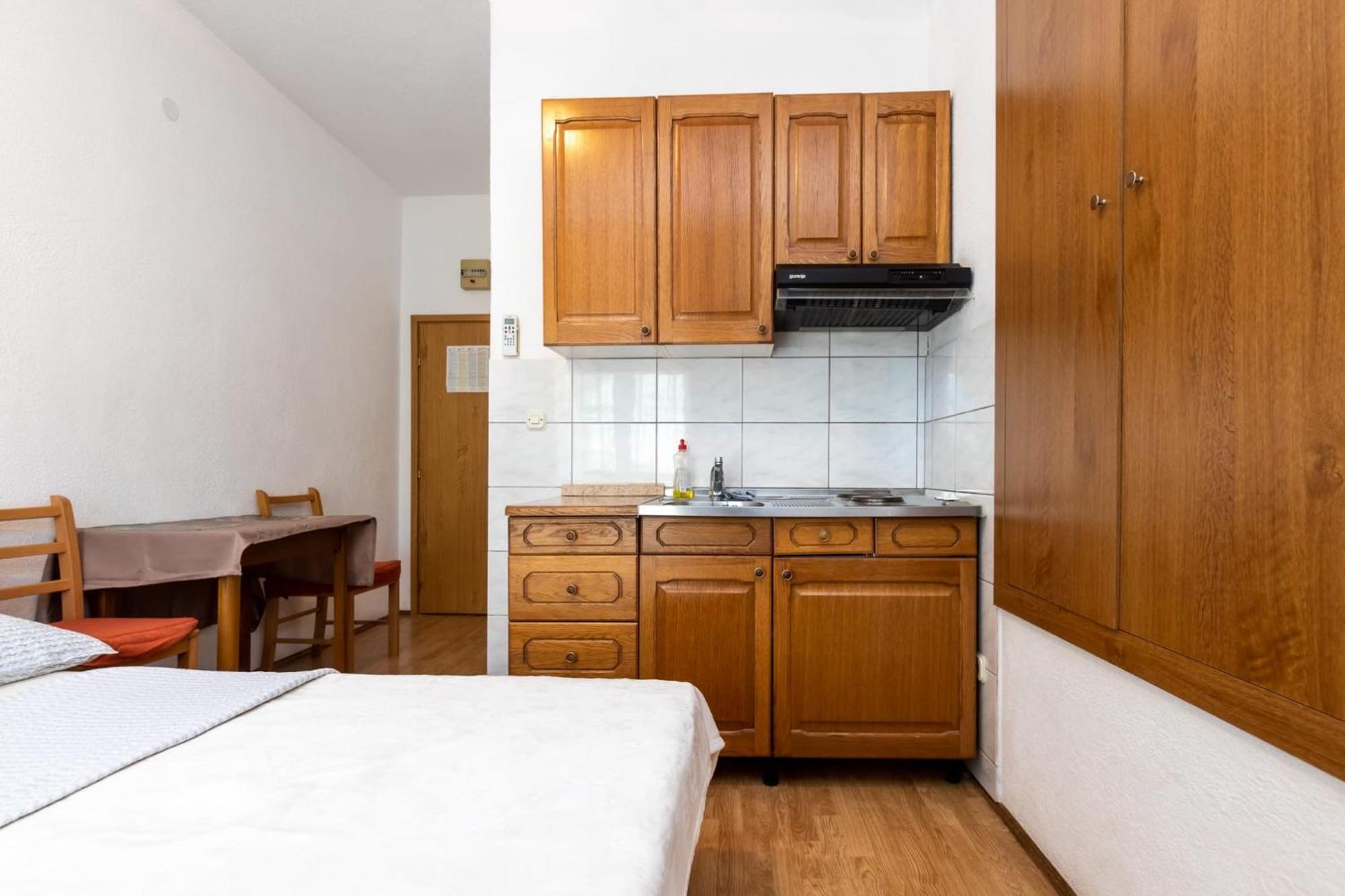 Apartments Dino Каштела Экстерьер фото